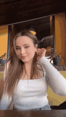 Popular Blonde Gifs